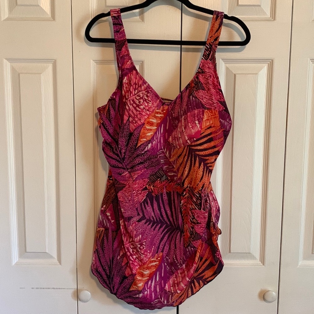 Maxine of Hollywood Swimsuit - Size 22W